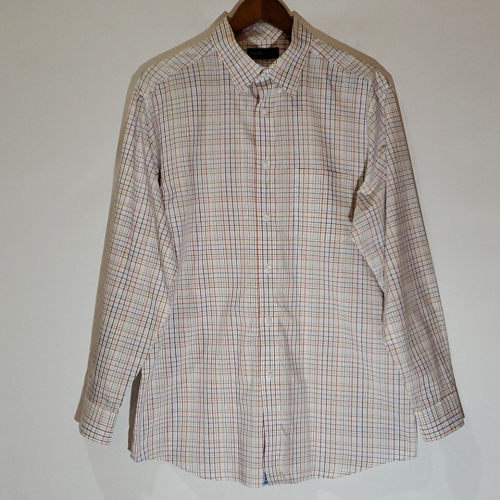 20% off 3! Roundtree Long Sleeve Button Down Shirt